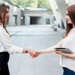 סוגרים עסקה: איך לשפר את יחסי העבודה דרך חברת כוח אדם